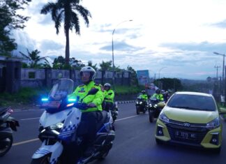 Pantau Arus Libur Panjang, Kapolres Bogor AKBP Rio Wahyu Anggoro, S.H., S.I.K., M.H. Tinjau Langsung Pospol Gadog Jalur Puncak