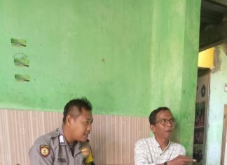 Pererat Kedekatan Dengan Warga, Bhabinkamtibmas Polsek Nanggung Sambangi Desa Kalongliud