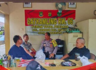 Dekatkan Polisi dan Masyarakat, AIPTU Purniawan Gelar Ngopi Bareng di Kelurahan Gembor