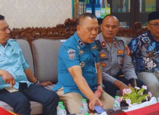 Polres Ciamis Amankan Kunjungan Wamendikdasmen RI Prof. Atip Latipulhayat di Sindangkasih