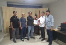 Ketua PWI Provinsi Banten H. Mashudi Serahkan SK Plt Ketua PWI Kabupaten Tangerang kepada Sri Mulyo