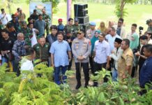 Kapolres Ciamis Dukung Penanaman 10.000 Pohon oleh Pemuda Muhammadiyah: Dorong Ketahanan Pangan dan Ekonomi Desa