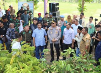 Kapolres Ciamis Dukung Penanaman 10.000 Pohon oleh Pemuda Muhammadiyah: Dorong Ketahanan Pangan dan Ekonomi Desa