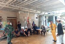 Bhabinkamtibmas dan Babinsa Polsek Parung Jalin Kedekatan dengan Warga Desa Binaan