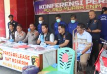 Polres Muara Enim Gelar Konferensi Pers Ungkap Kasus Illegal Drilling di Wilayah Gunung Megang