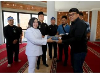 Setelah 8 Tahun Menanti, Warga Rumah Deret Tamansari Akhirnya Miliki Dokumen Kependudukan Resmi