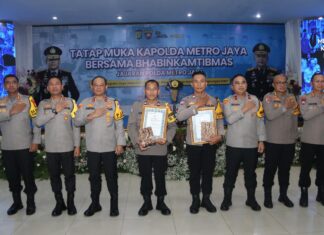 Aiptu Erwanto, Bhabinkamtibmas Poris Gaga Raih Penghargaan Teladan dari Kapolda Metro Jaya