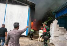 Polisi Selidiki Pabrik Tekstil di Cikancung Bandung Yang Terbakar