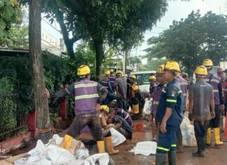 Perumdam TKR Gerak Cepat Tangani Kebocoran Pipa 250 mm di Jalan Imam Bonjol Karawaci