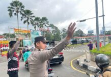 Pospam Terpadu Gadog Polres Bogor Atur Lalu Lintas Jalur Puncak dalam Operasi Lilin Lodaya 2025