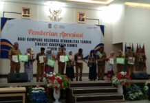 DP2KBP3A Ciamis Berikan Penghargaan Kampung KB Berkualitas, Desa Jalatrang Raih Juara Pertama