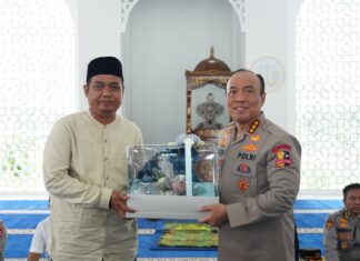 Wakapolri Serahkan Santunan Anak Yatim dan Bansos di SMA Kemala Taruna Bhayangkara Bogor
