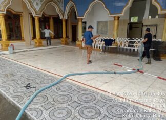 PERUMDAM TKR Salurkan 50 Ribu Liter Air Bersih untuk Warga Terdampak Banjir di Kabupaten Tangerang