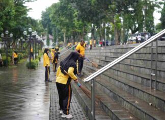 Wakapolres Bogor Pimpin Kegiatan Jum’at Bersih di Kawasan Situ Plaza Cibinong