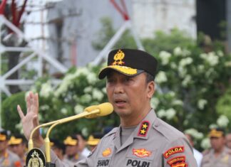 Kapolda Sumsel Pimpin Apel Pagi dan Perintahkan Pemeriksaan Senjata Api Dinas Personel