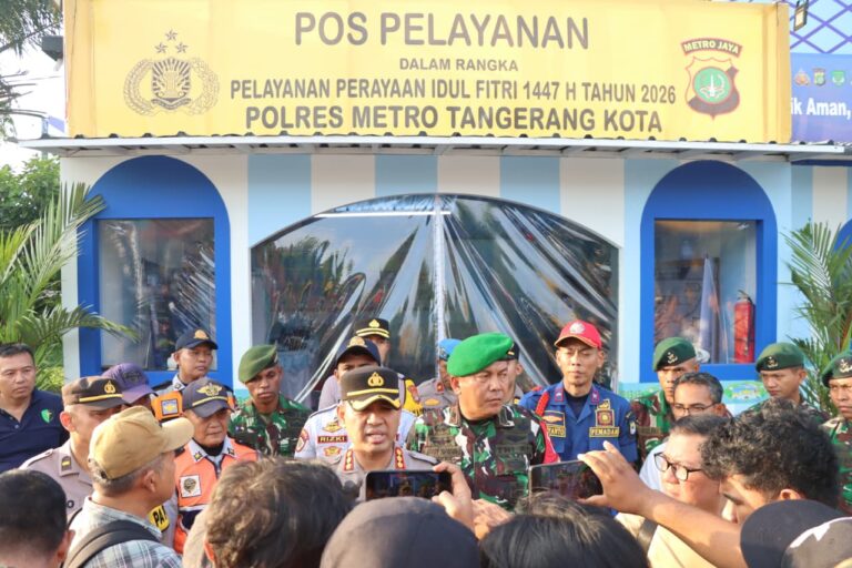 Kapolres Metro Tangerang Kota Pantau Arus Mudik di Rest Area KM 13,5, Lalu Lintas Masih Landai