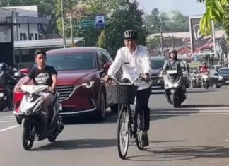 Sekdakab Bogor Gunakan Sepeda ke Kantor, Demi Efisiensi BBM