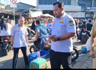 Aparat Gabungan Tertibkan Parkir Liar dan PKL di Pasar Ciputat, Lalu Lintas Lebih Lancar