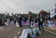 Ratusan Massa Geruduk Kantor Bupati Bogor, Tuntut Pencabutan SHGB PT PMC dan Hentikan Kriminalisasi Petani Sukajaya
