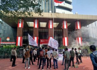 GMPB Aksi di Depan KPK, Desak Dugaan Potongan Insentif Bappenda Kabupaten Bogor Diusut Tuntas